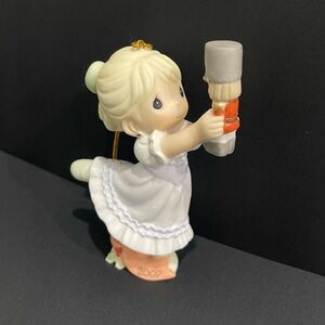 Precious Moments Christmas Ornament  2007